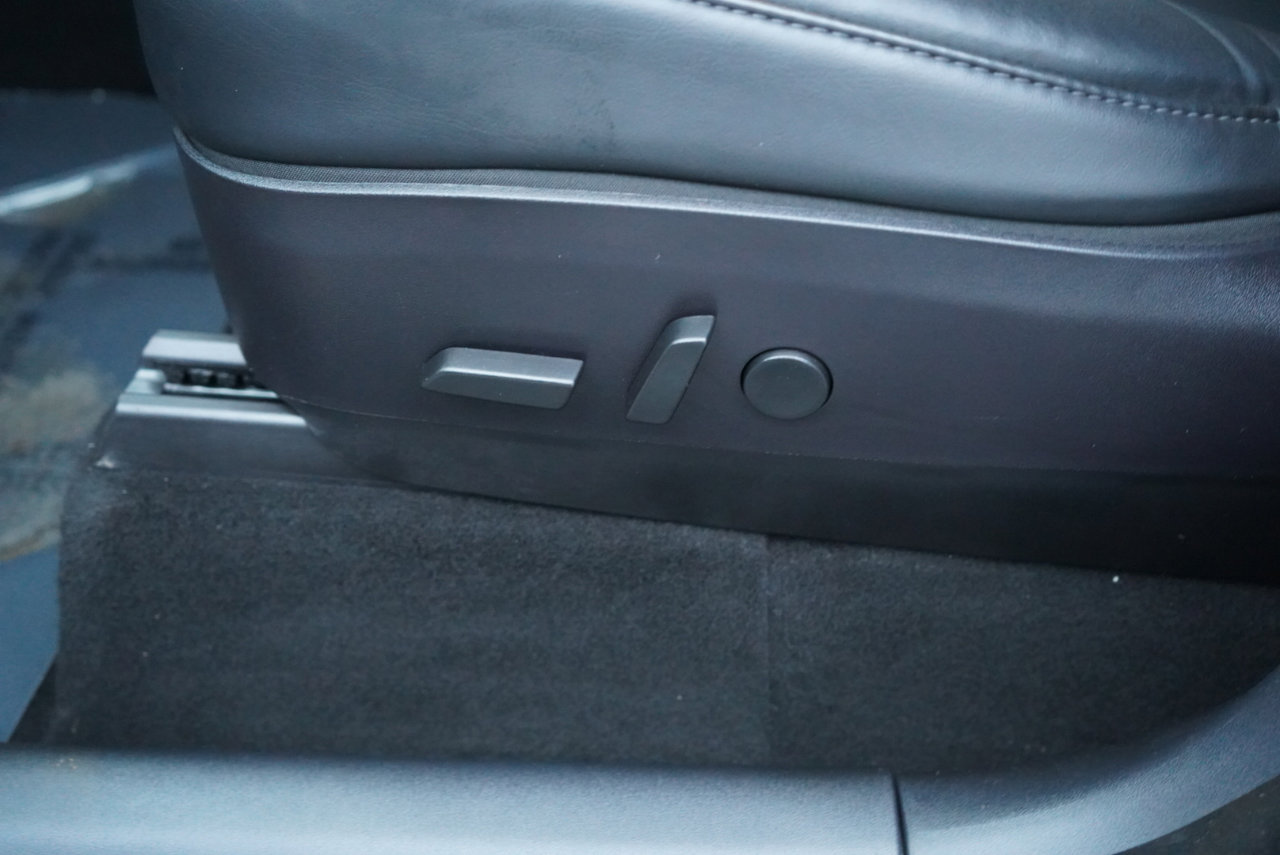 Used 2020 Tesla Model Y Performance image 37