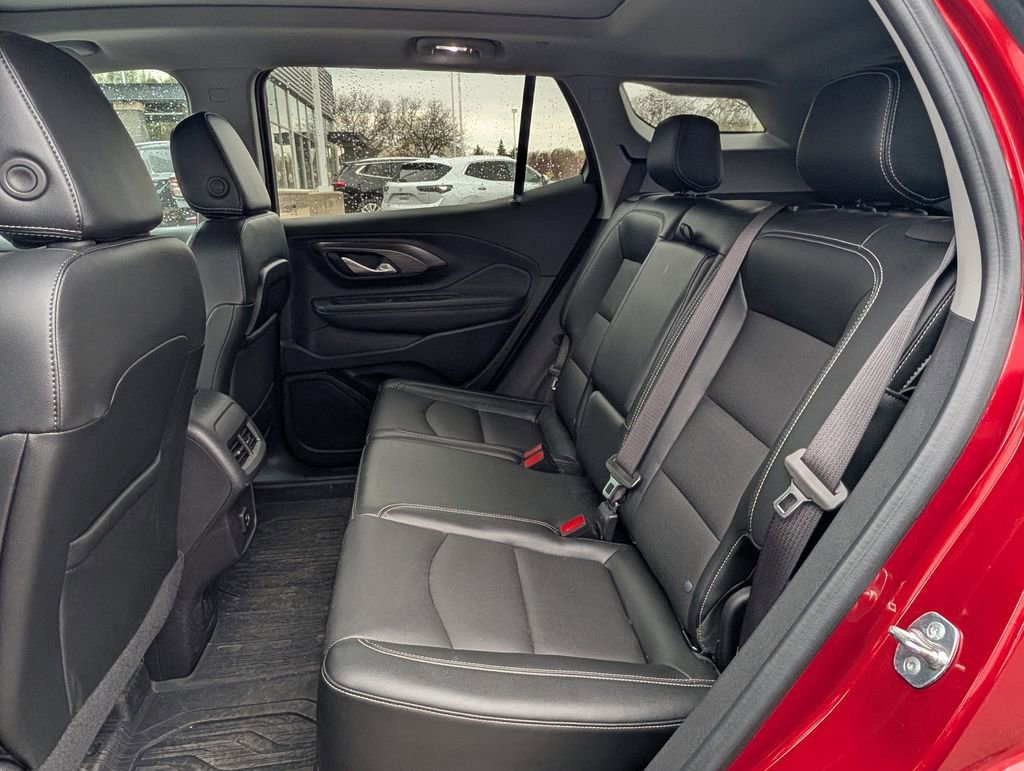 Used 2024 GMC Terrain SLT w/ Infotainment Package II AWD/4WD image 28