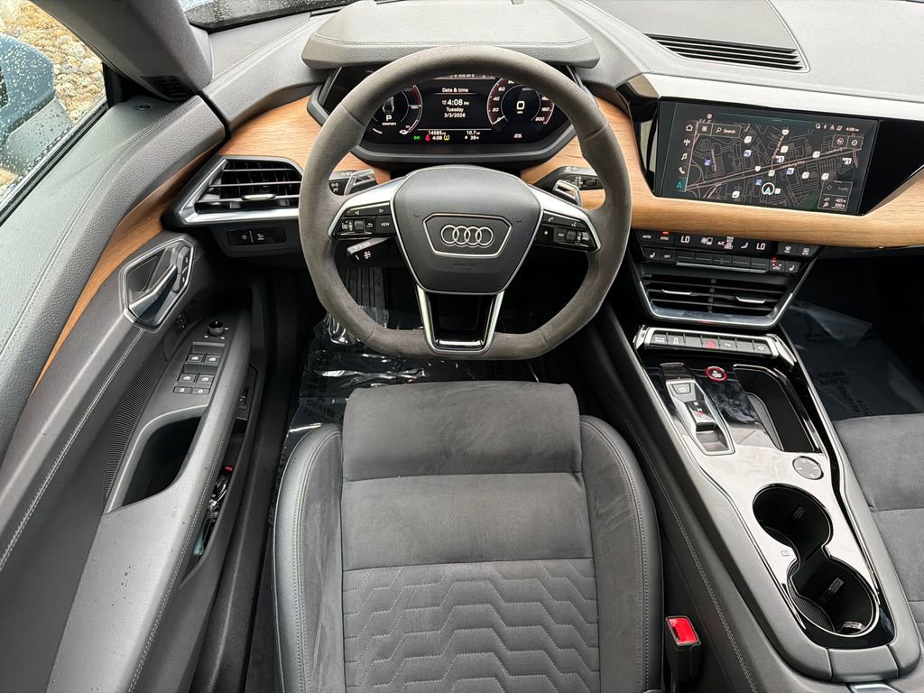 Used 2023 Audi e-tron GT Premium Plus image 24