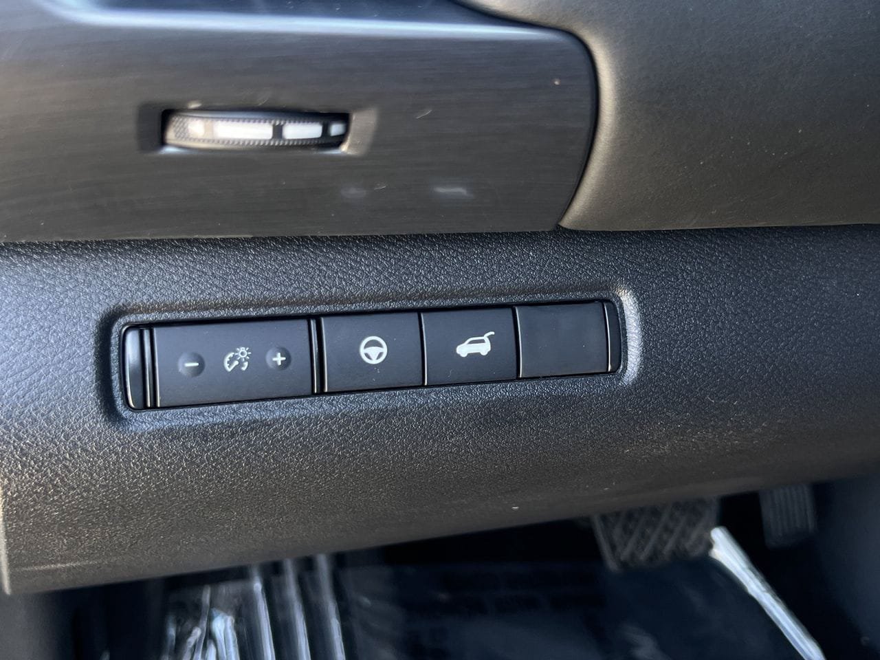 Used 2026 Nissan Pathfinder Rock Creek AWD/4WD image 16