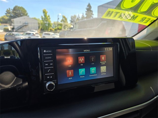 Used 2025 Nissan Kicks S image 27