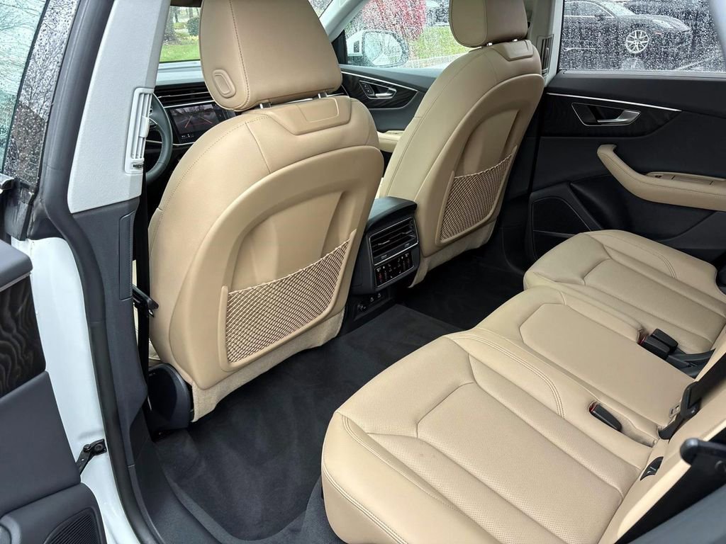 Certified 2025 Audi Q8 Premium Plus w/ Premium Plus Package image 27