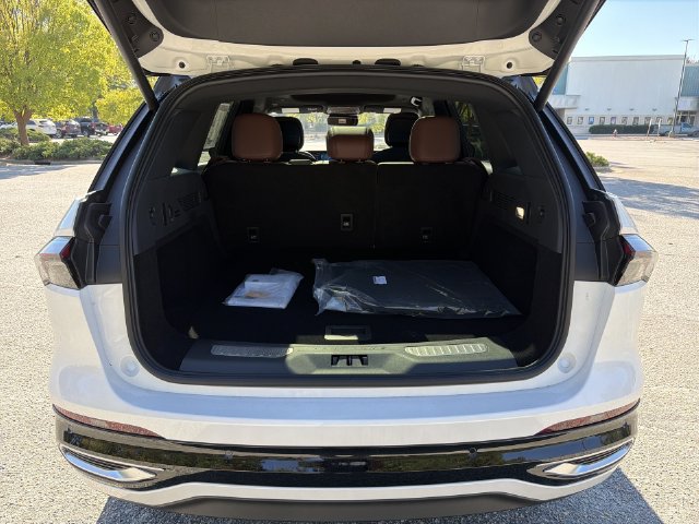 New 2026 Lincoln Nautilus Reserve AWD/4WD image 24