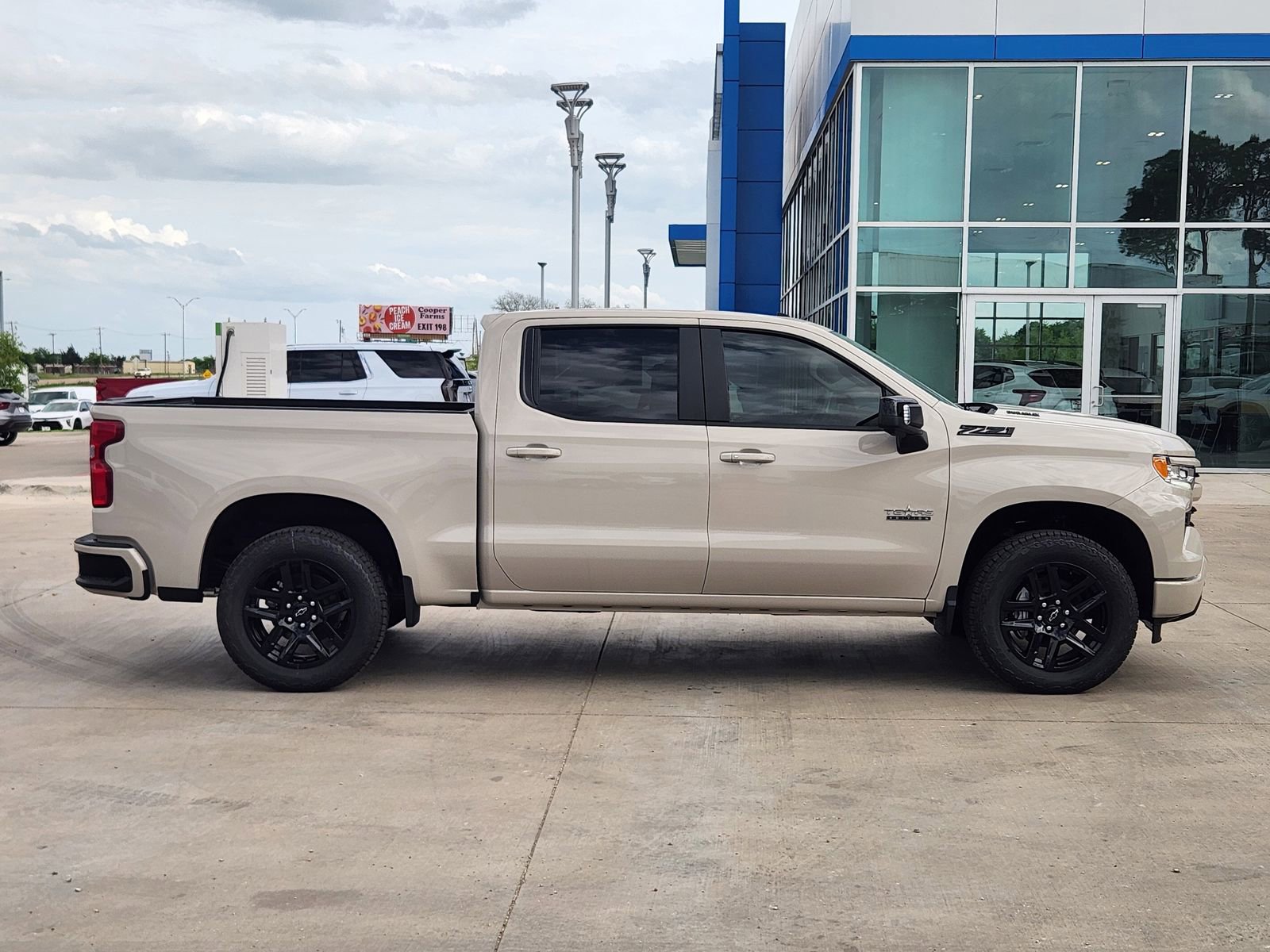 New 2026 Chevrolet Silverado 1500 RST AWD/4WD image 7