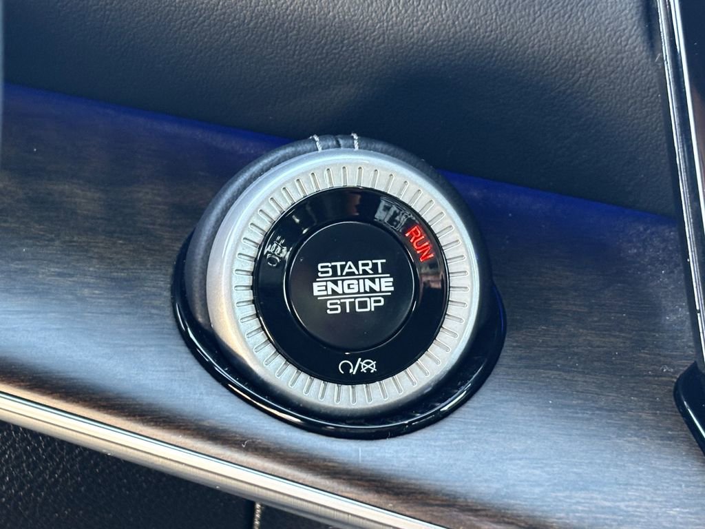 Used 2024 Jeep Grand Wagoneer L 4WD image 12