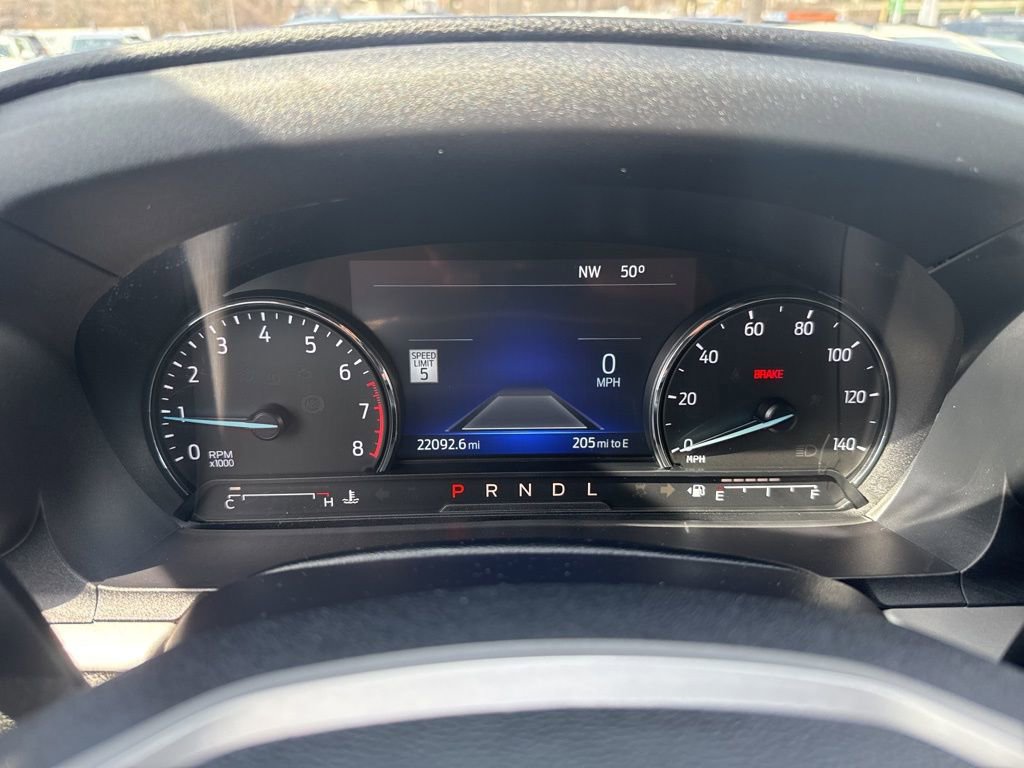 Used 2022 Ford Explorer XLT w/ Equipment Group 202A image 13