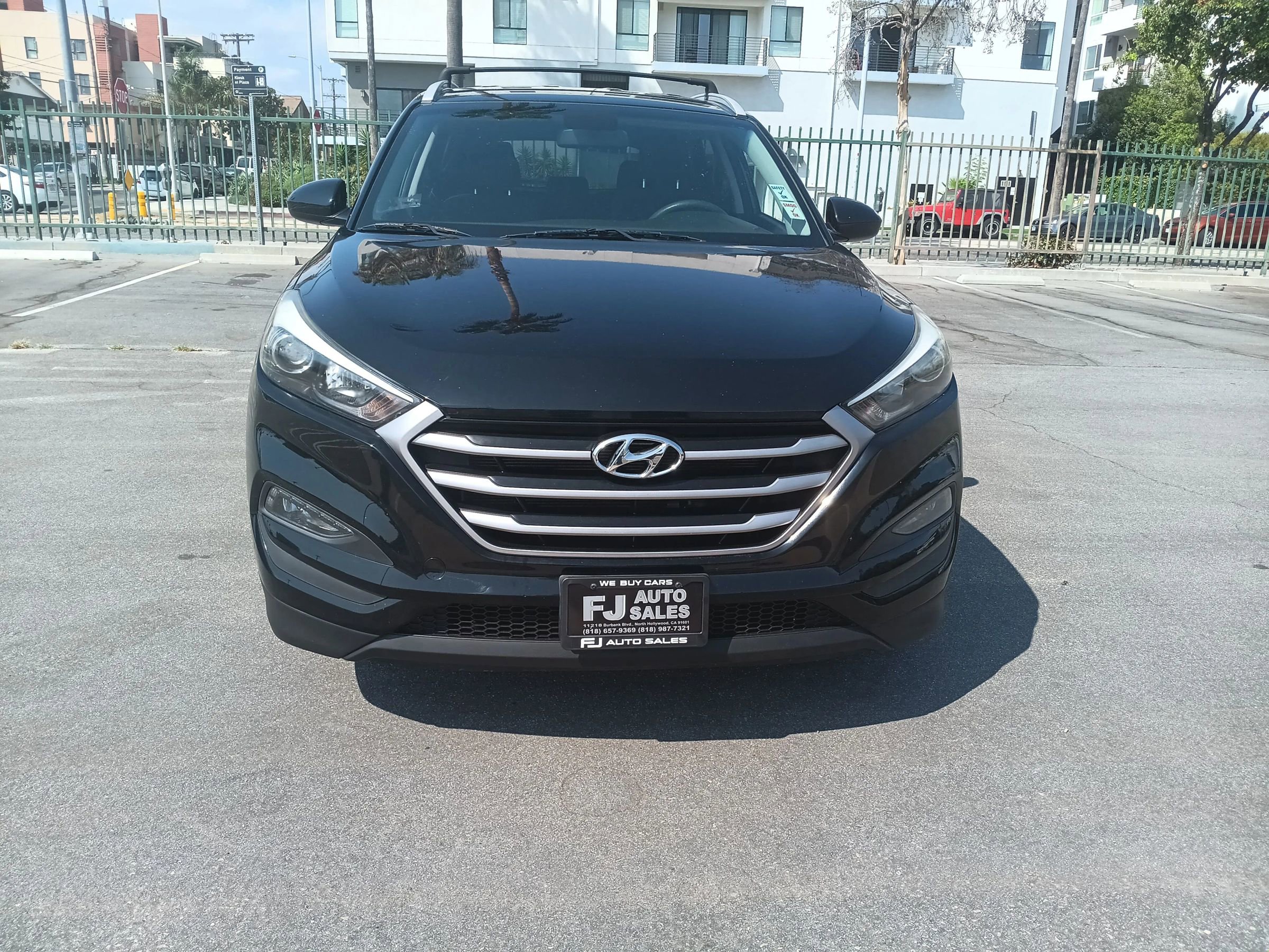 Used 2018 Hyundai Tucson SEL image 2