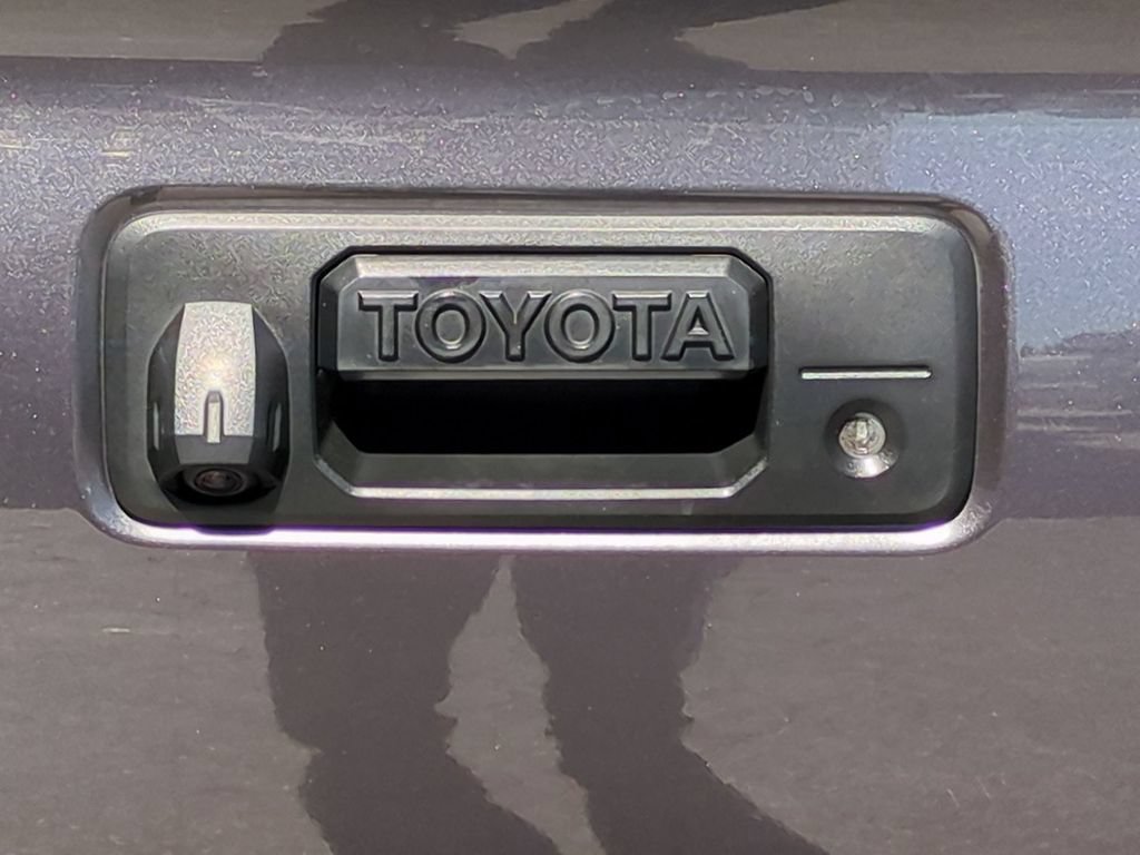 Used 2023 Toyota Tacoma TRD Sport AWD/4WD image 30