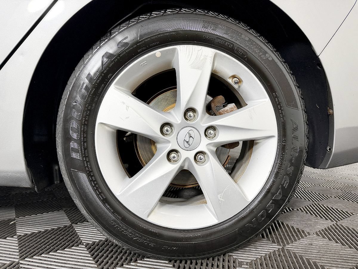 Used 2013 Hyundai Elantra GLS w/ Preferred Pkg FWD image 22
