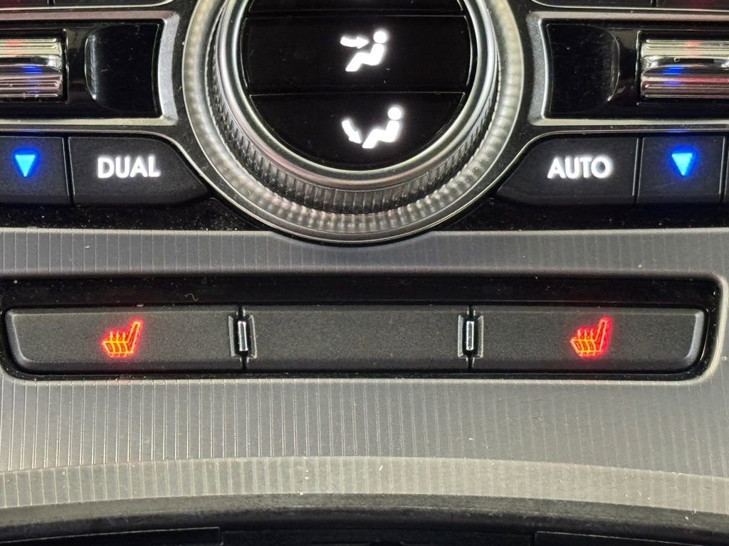 Used 2019 Lincoln MKZ Premiere image 39