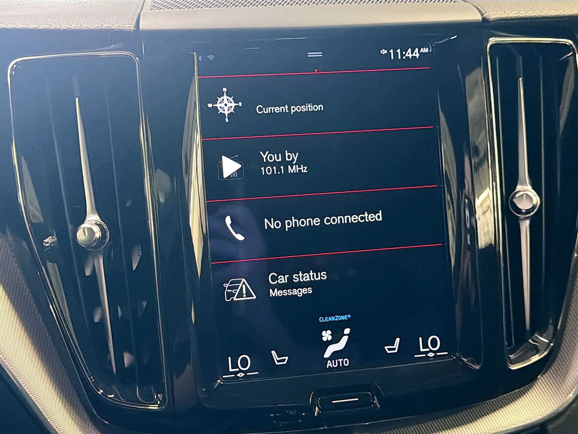 Used 2021 Volvo XC60 T6 R-Design w/ Advanced Package AWD/4WD image 26