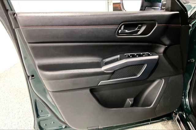 Used 2023 Nissan Pathfinder Rock Creek AWD/4WD image 25
