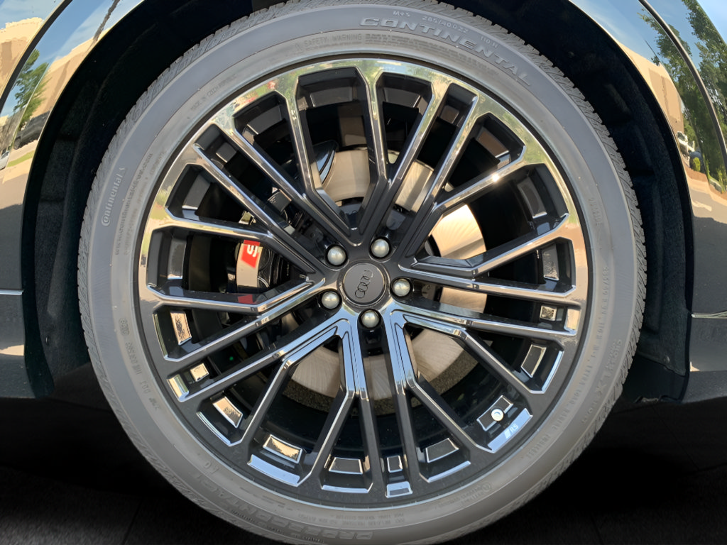 New 2026 Audi SQ8 Premium Plus AWD/4WD image 9