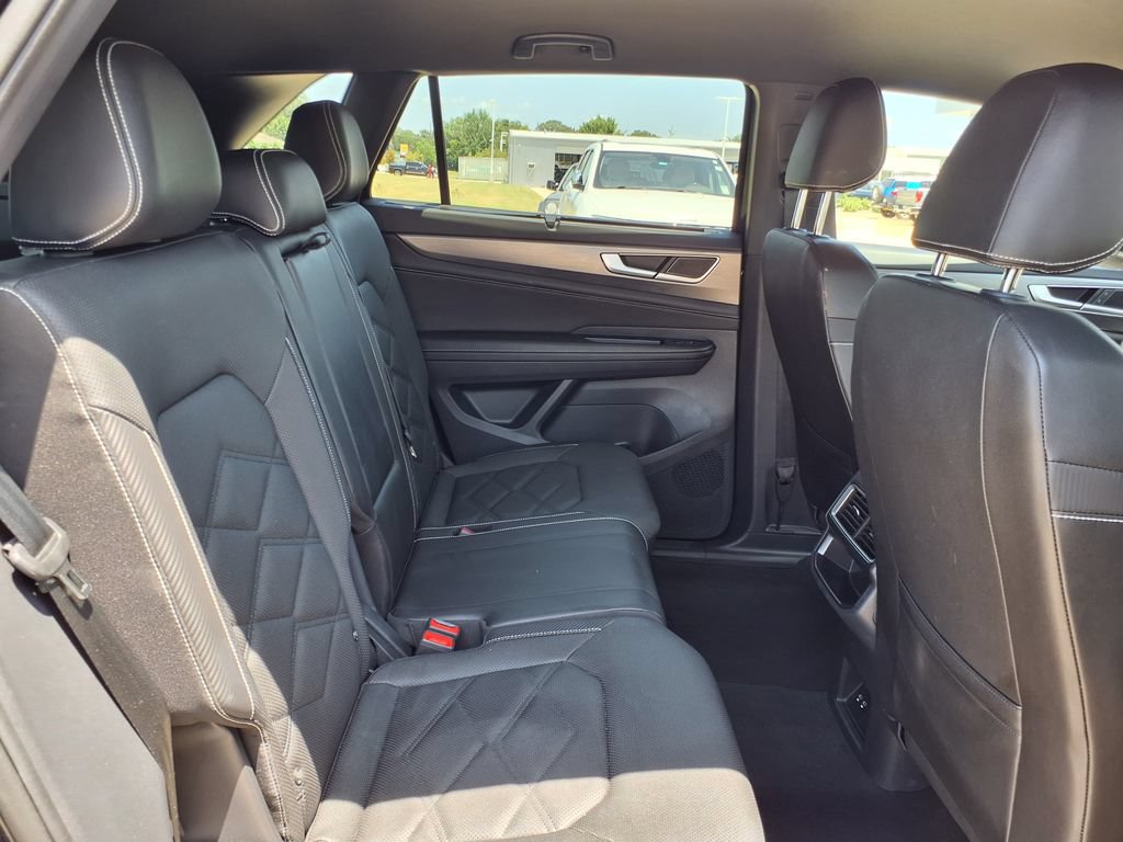 Used 2025 Volkswagen Atlas Cross Sport SE FWD image 20