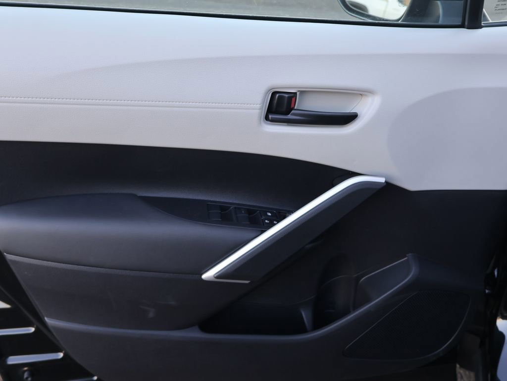 New 2026 Toyota Corolla Cross L image 18