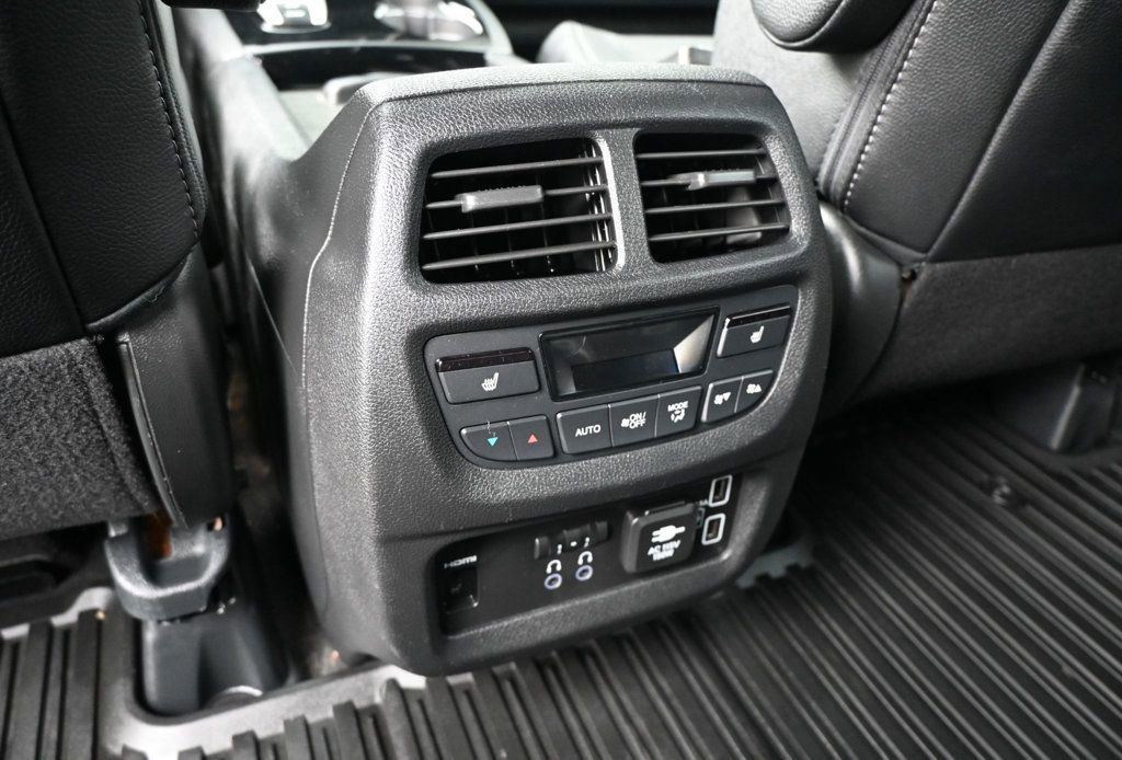 Used 2019 Honda Pilot Elite image 15