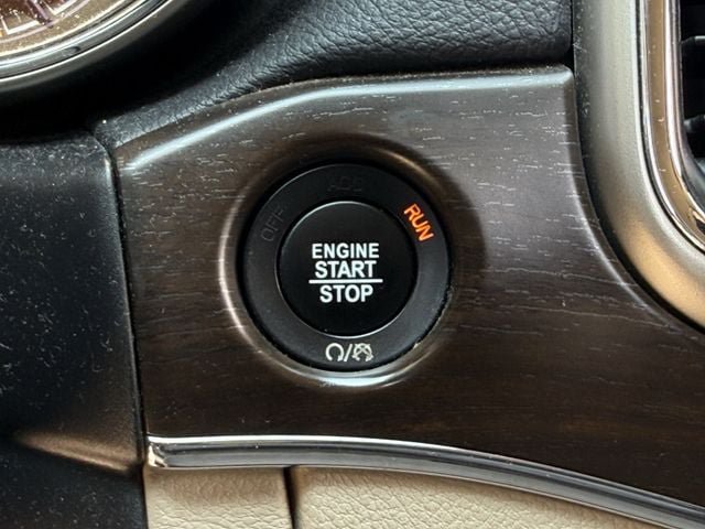 Used 2017 Jeep Grand Cherokee Limited AWD/4WD image 23