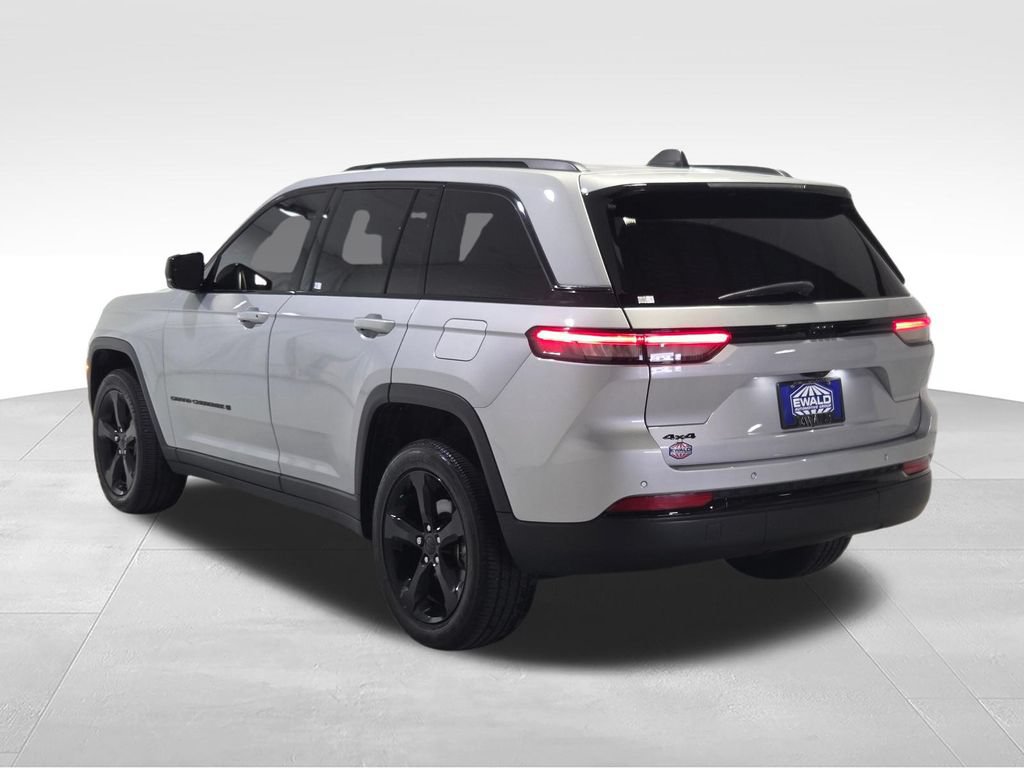 Certified 2023 Jeep Grand Cherokee Altitude AWD/4WD image 25