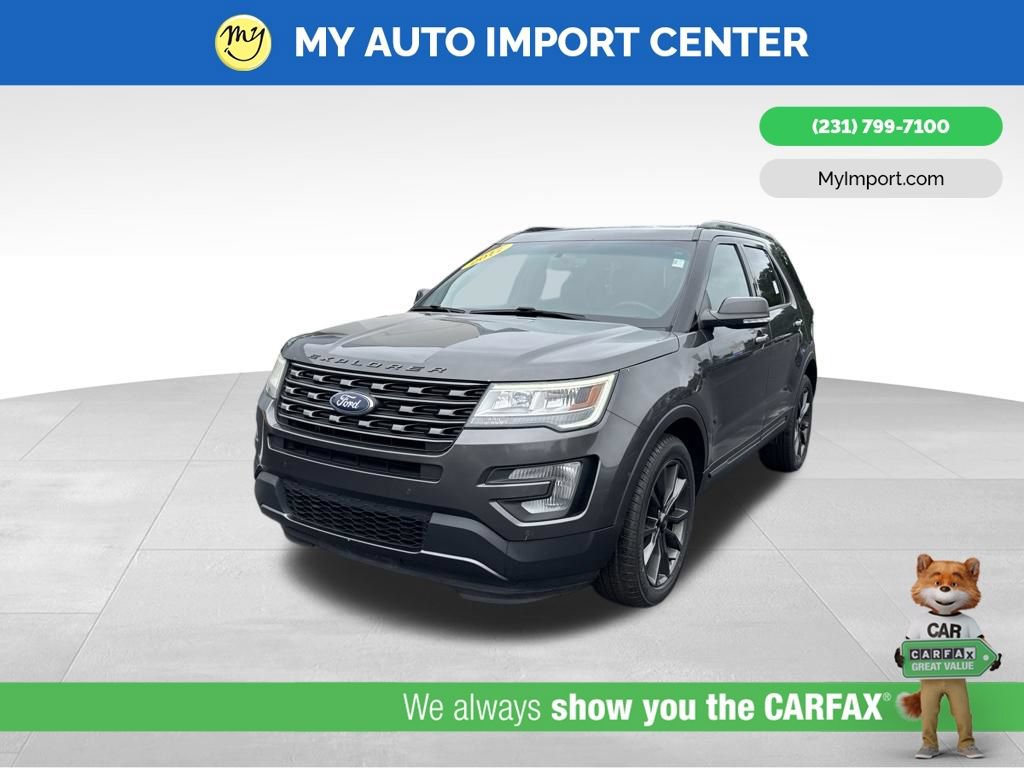 Used 2017 Ford Explorer XLT w/ Equipment Group 202A AWD/4WD image 3