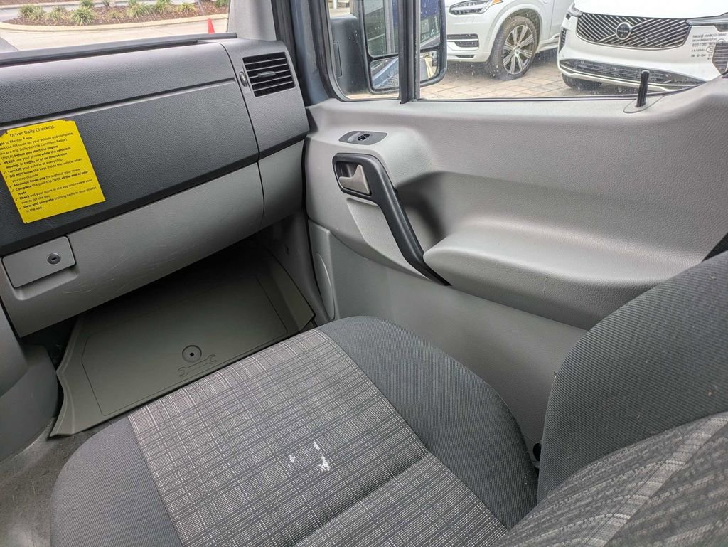 Used 2018 Mercedes-Benz Sprinter 144 Cargo image 22
