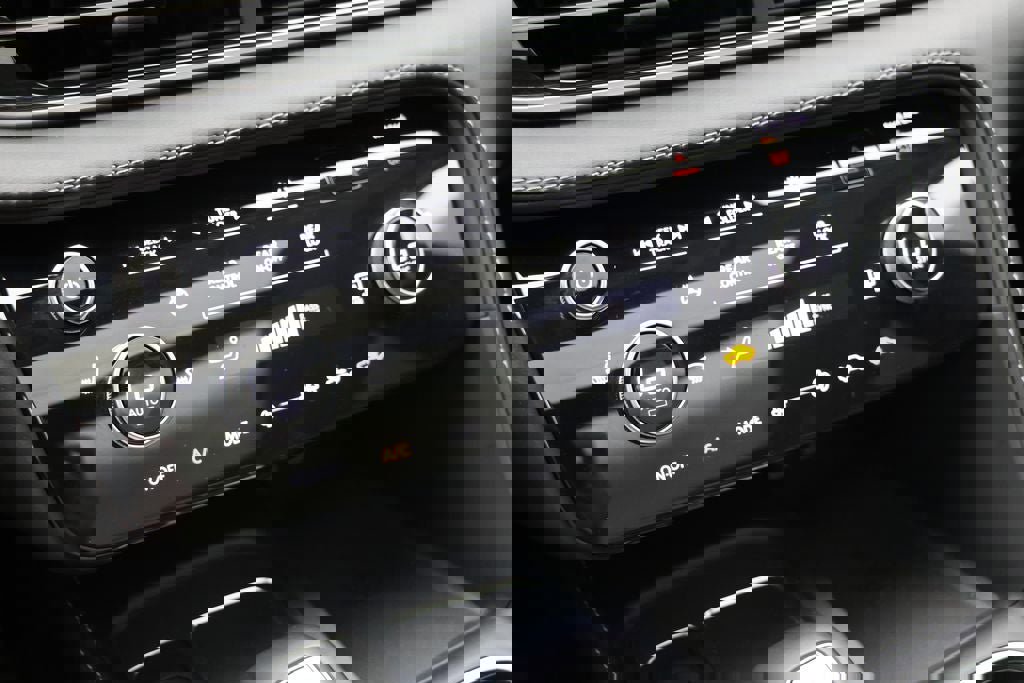 Used 2023 INFINITI QX60 Pure image 26