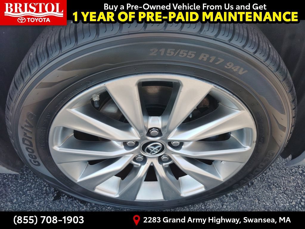 Used 2016 Toyota Camry XLE FWD image 9