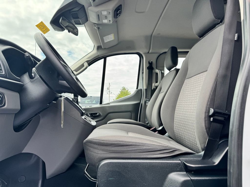Used 2022 Ford Transit 350 XLT RWD image 17