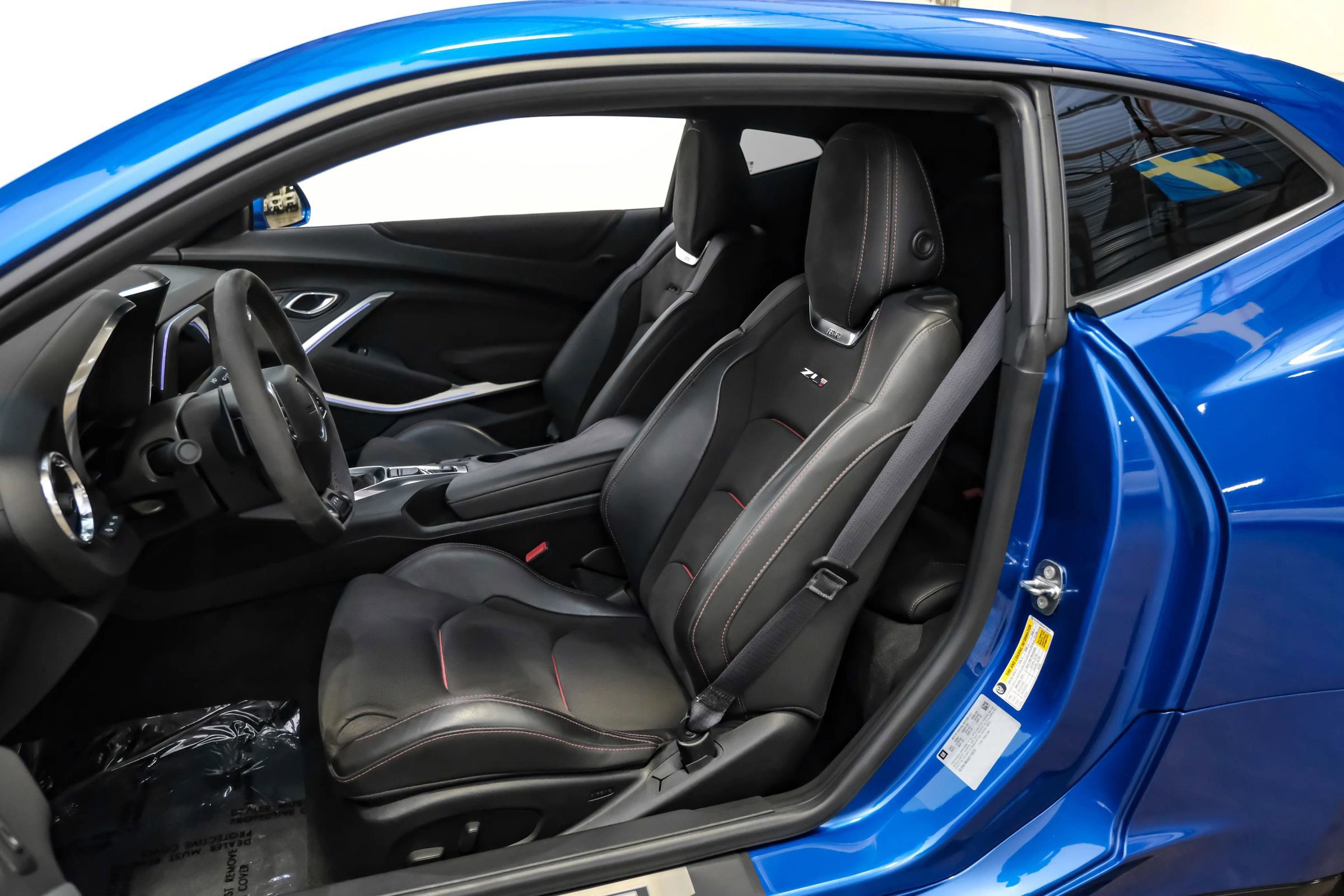 Used 2018 Chevrolet Camaro ZL1 image 25