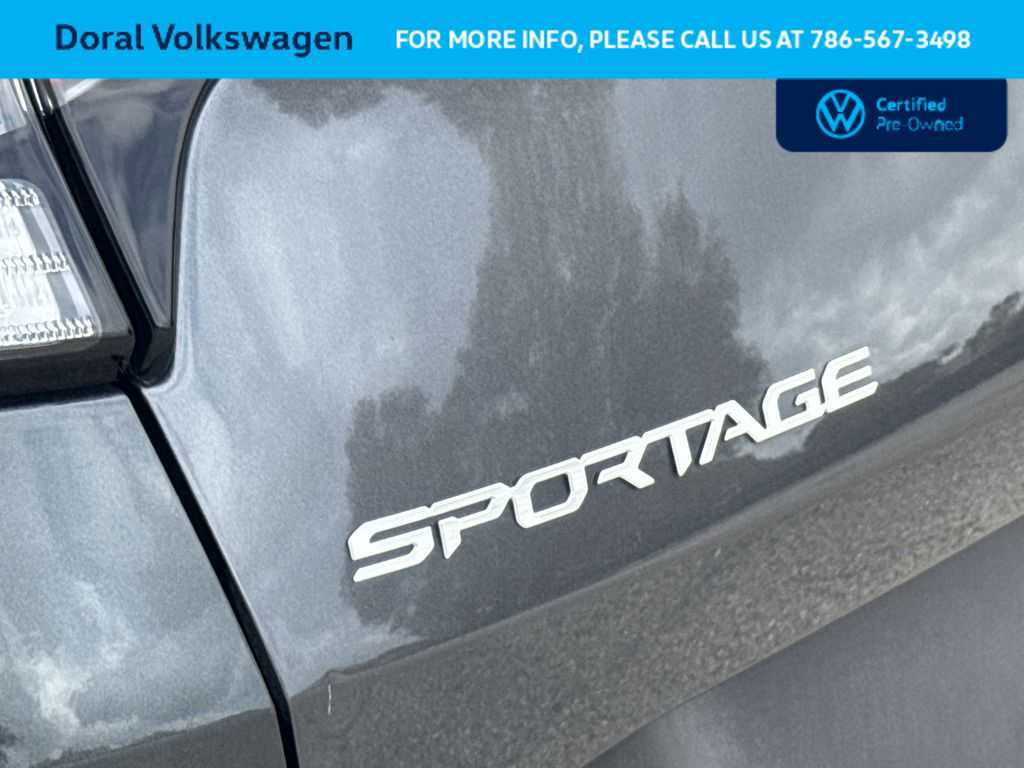 Used 2024 Kia Sportage EX image 10