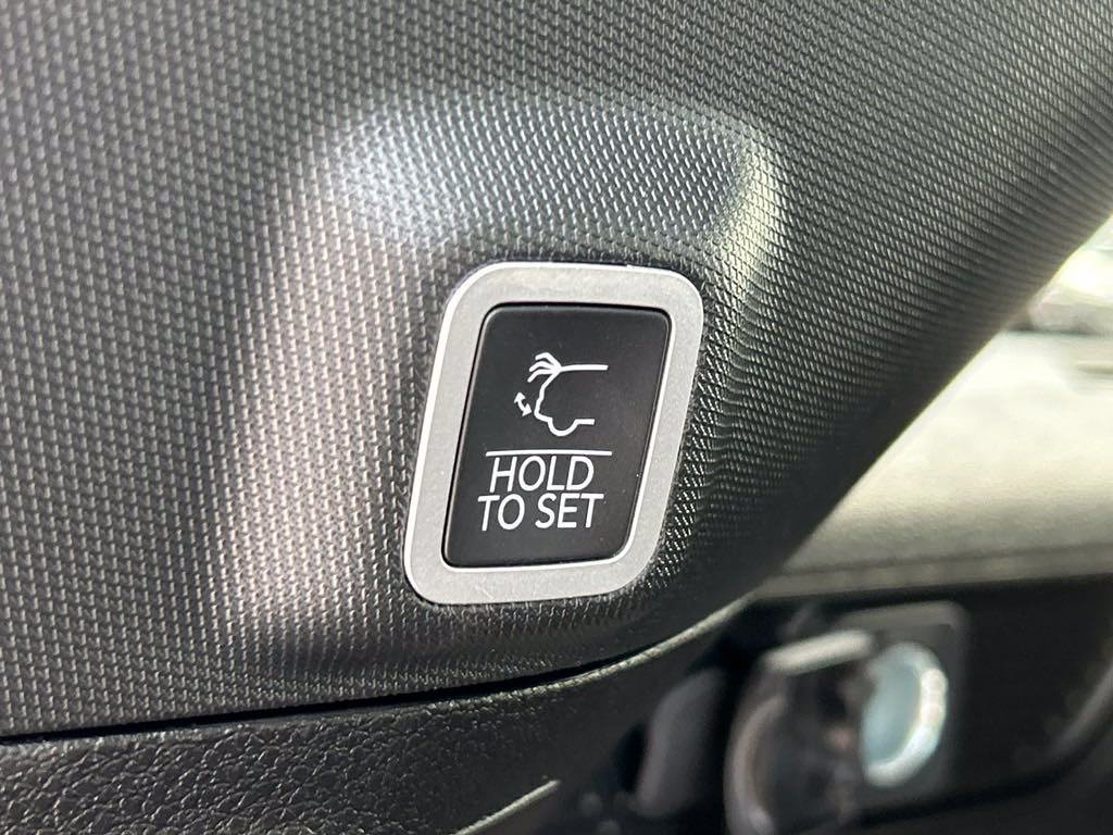 New 2024 Jeep Grand Cherokee Altitude RWD image 30