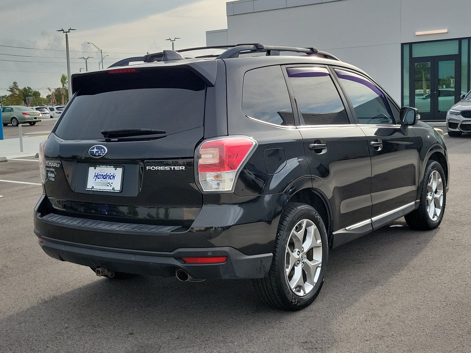 Used 2017 Subaru Forester 2.5i Touring AWD/4WD image 7