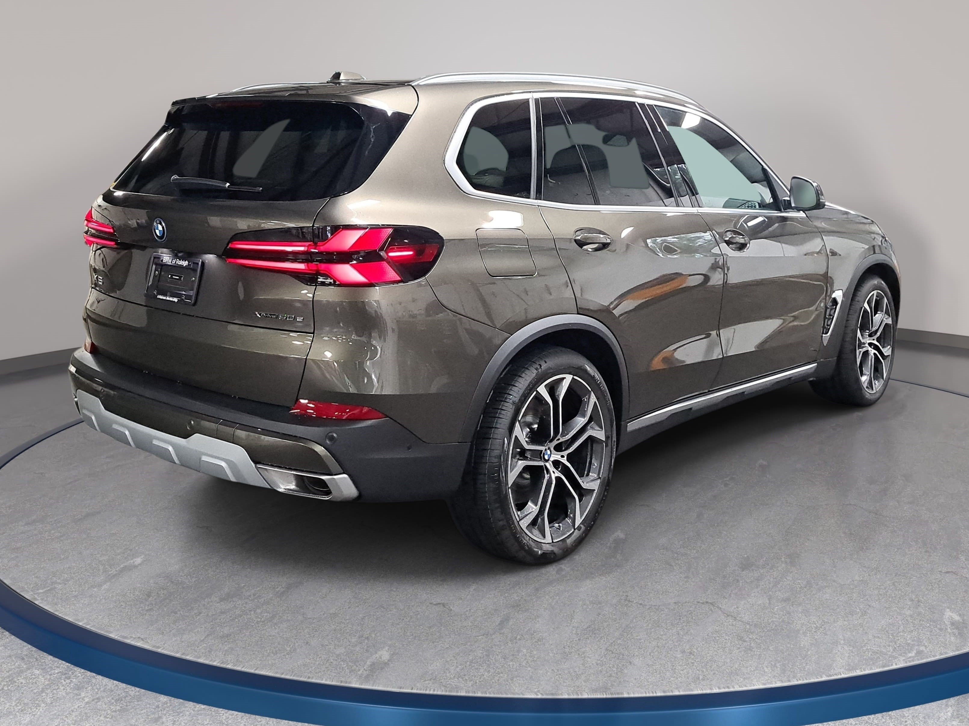 New 2026 BMW X5 xDrive50e AWD/4WD image 5