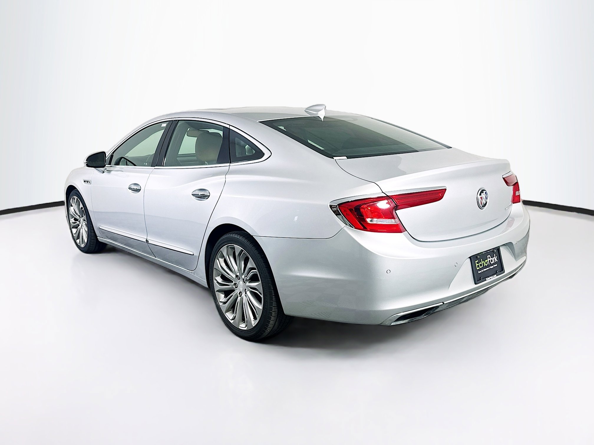 Used 2019 Buick LaCrosse Essence w/ Sun and Shade Package FWD image 5