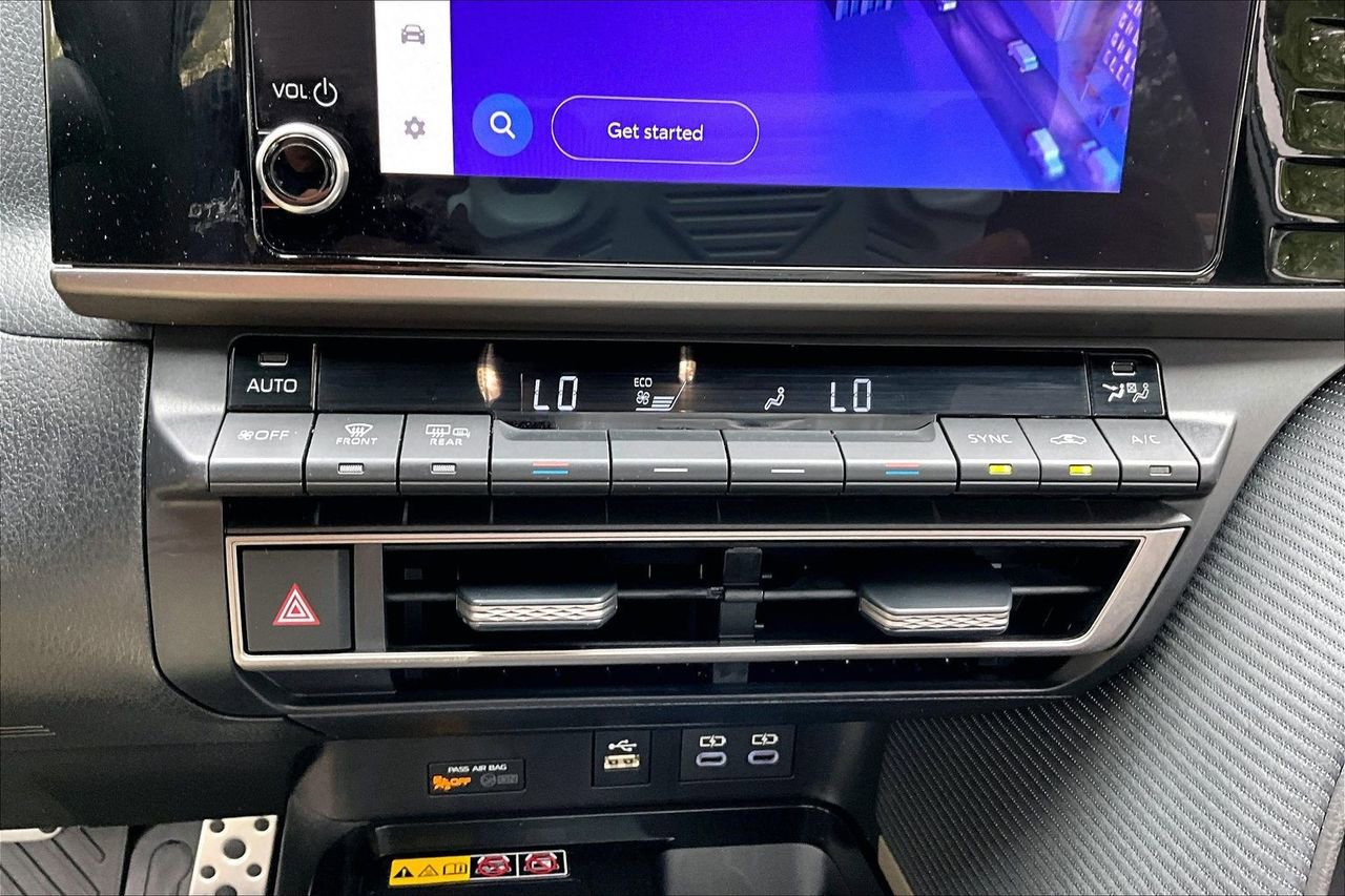 Used 2025 Toyota Camry SE FWD image 25