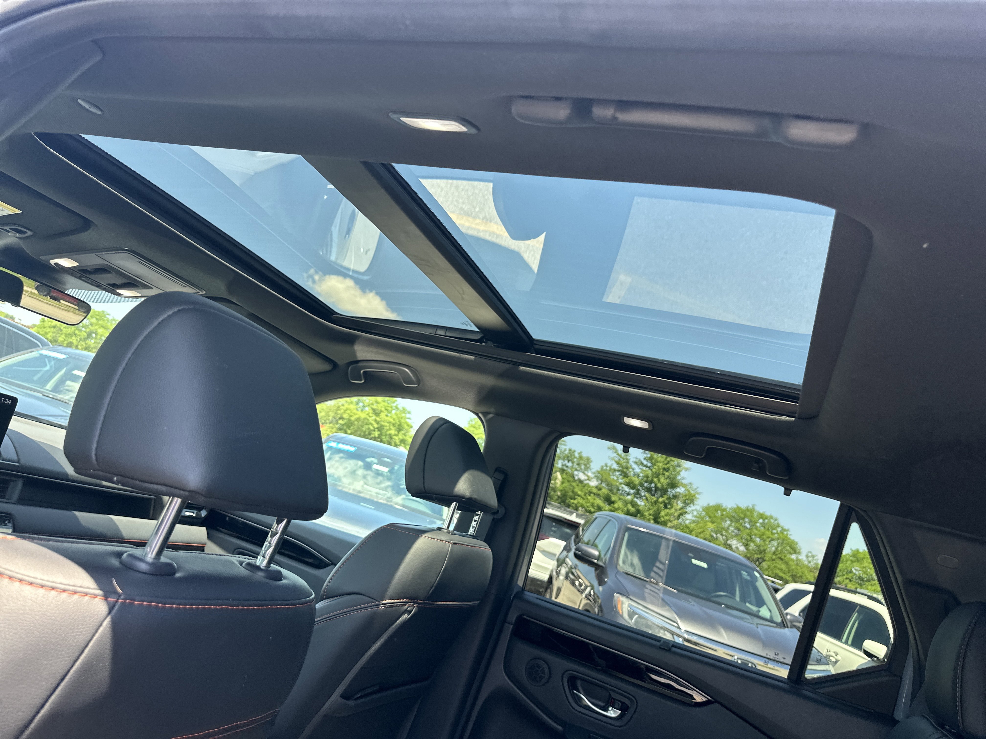 Certified 2024 Honda Pilot TrailSport image 16