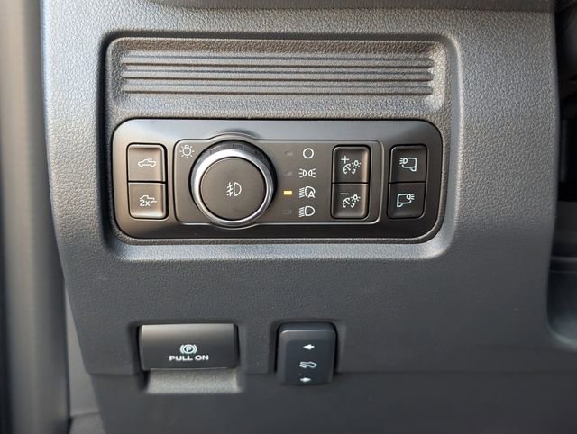 New 2026 Ford F250 Lariat w/ Black Appearance Package image 58