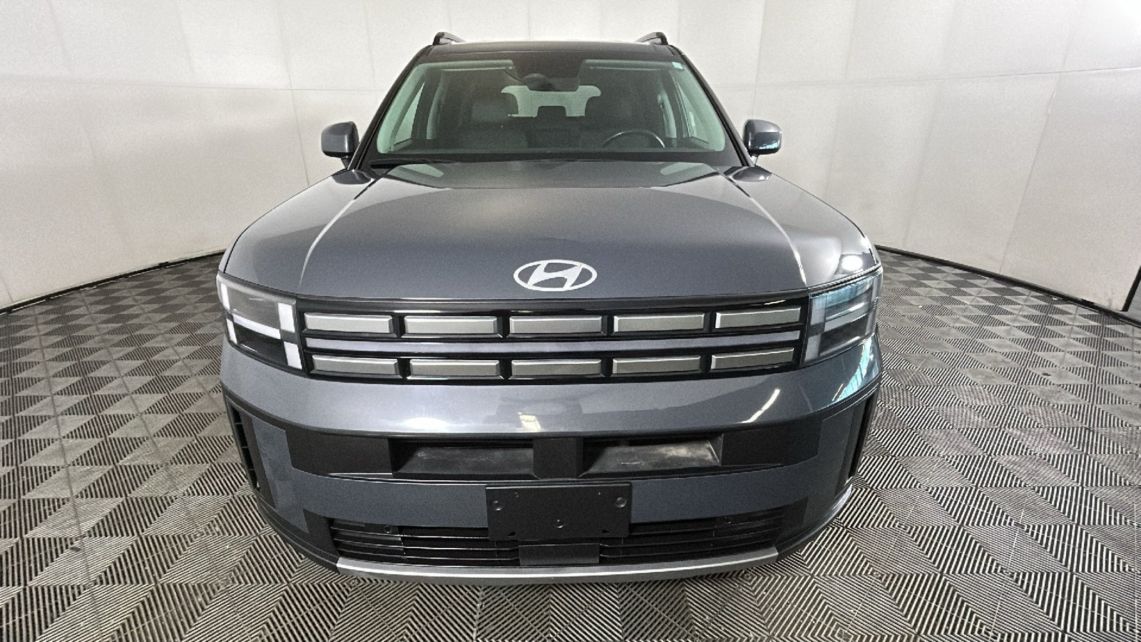Used 2025 Hyundai Santa Fe SEL FWD image 9