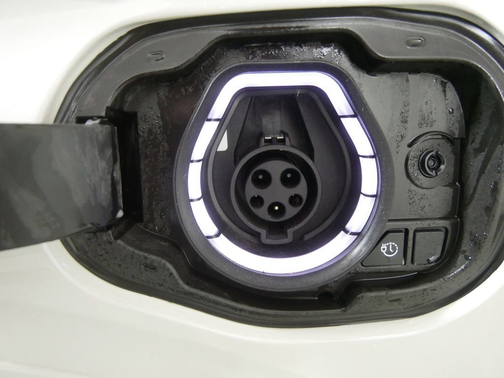 Used 2025 Lincoln Corsair Grand Touring w/ Equipment Group 301A image 10