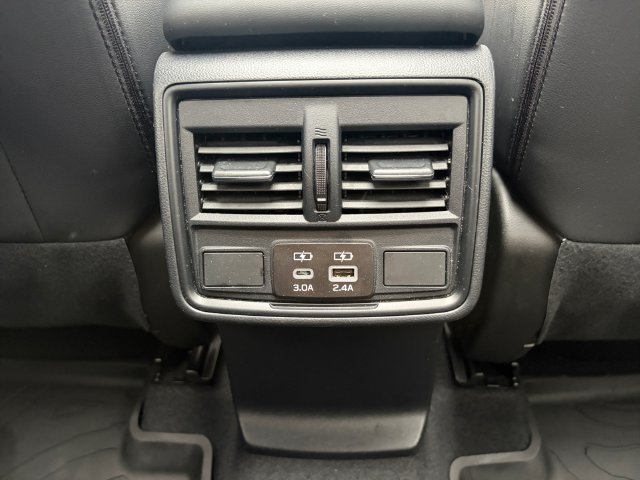 Used 2025 Subaru Forester Premium AWD/4WD image 21