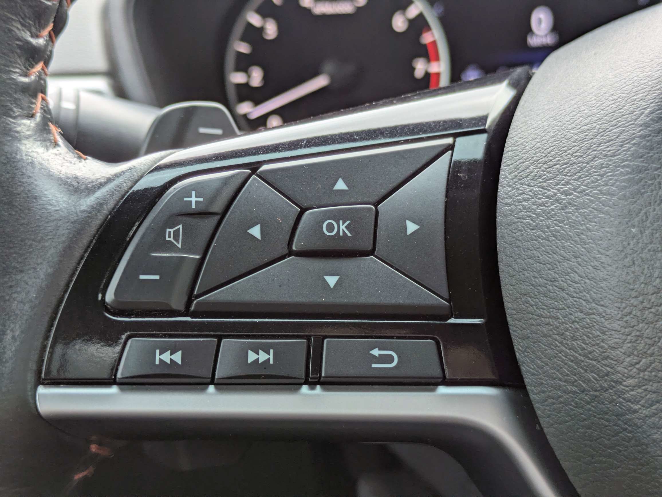 Used 2023 Nissan Altima 2.5 SR FWD image 15