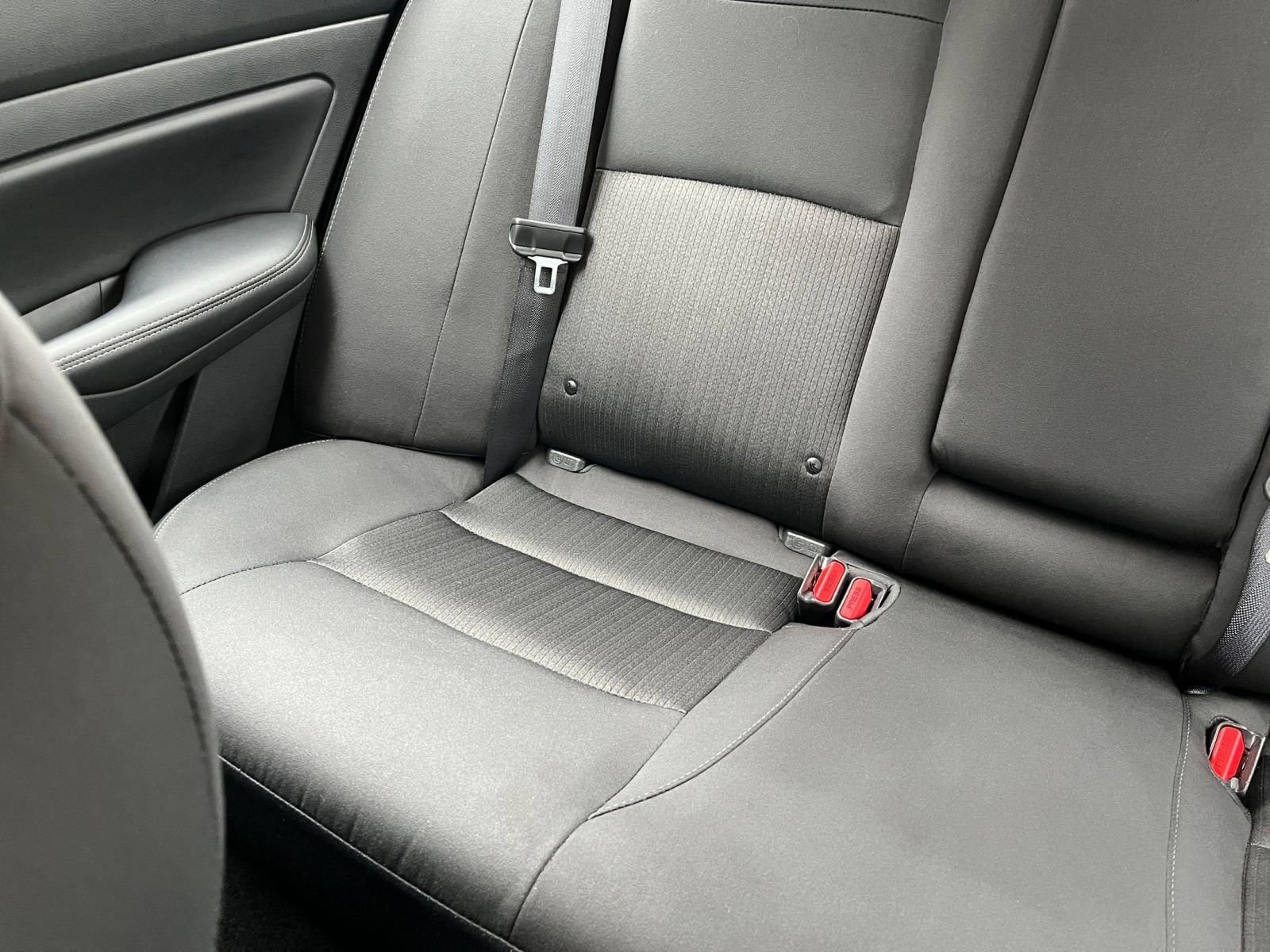 Used 2025 Nissan Altima 2.5 SV FWD image 39