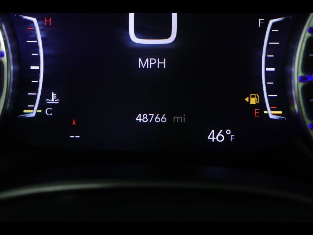 Used 2023 Chrysler Pacifica Touring-L w/ Uconnect Theater Family Group AWD/4WD image 22