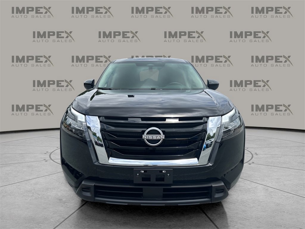 Used 2024 Nissan Pathfinder S image 8