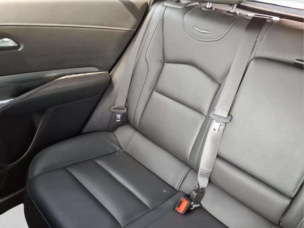 Used 2025 Cadillac XT4 Premium Luxury FWD image 17