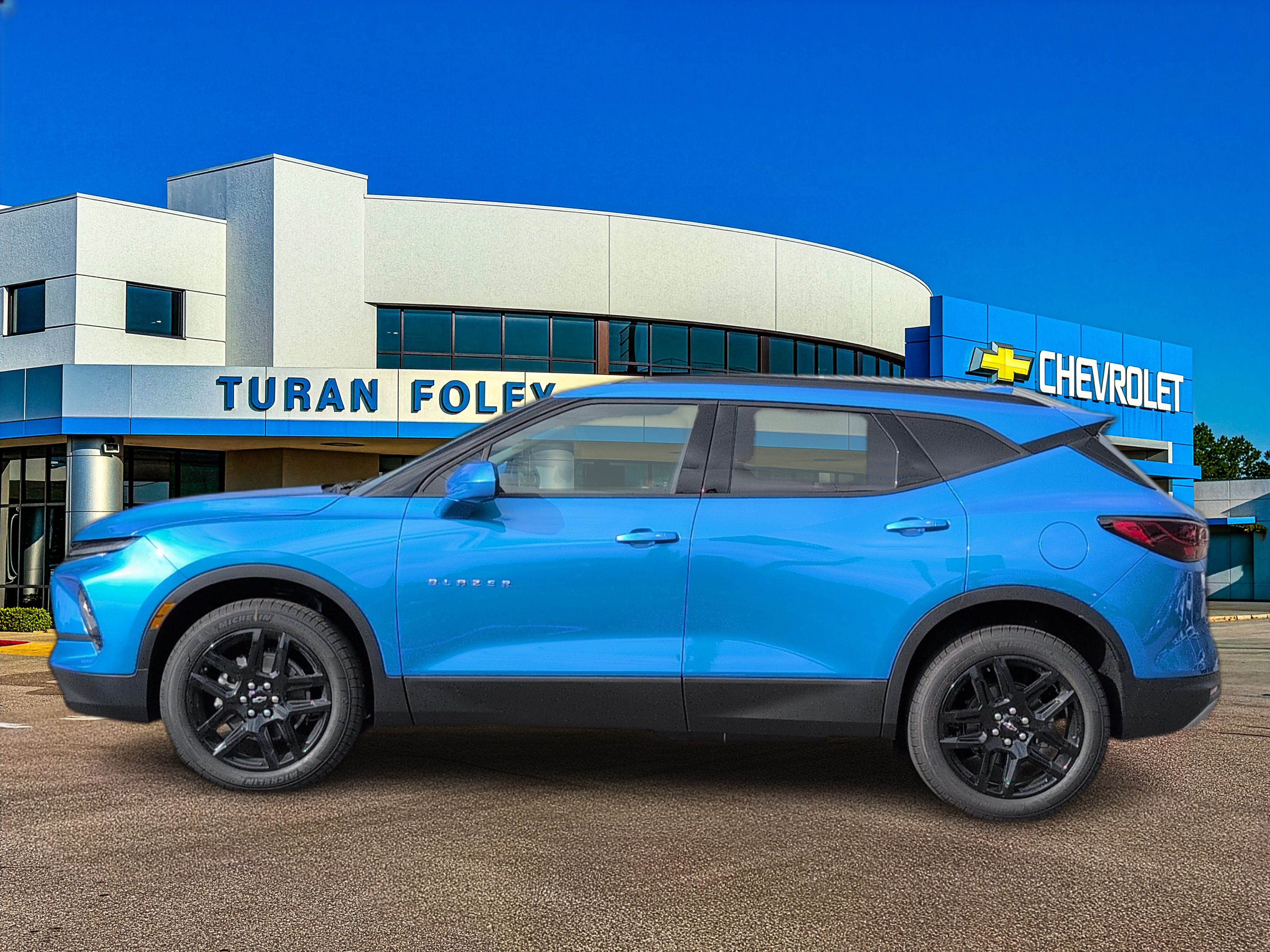 New 2026 Chevrolet Blazer LT w/ Convenience Package FWD image 2