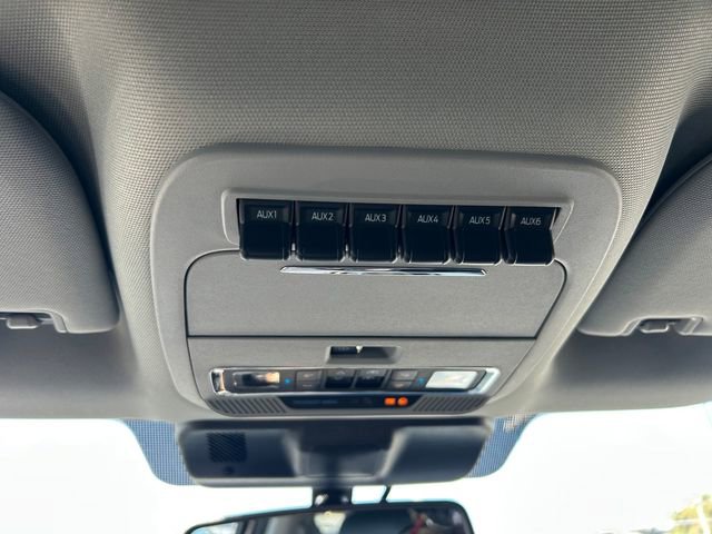 New 2026 Ford F350 Lariat w/ Black Appearance Package image 34