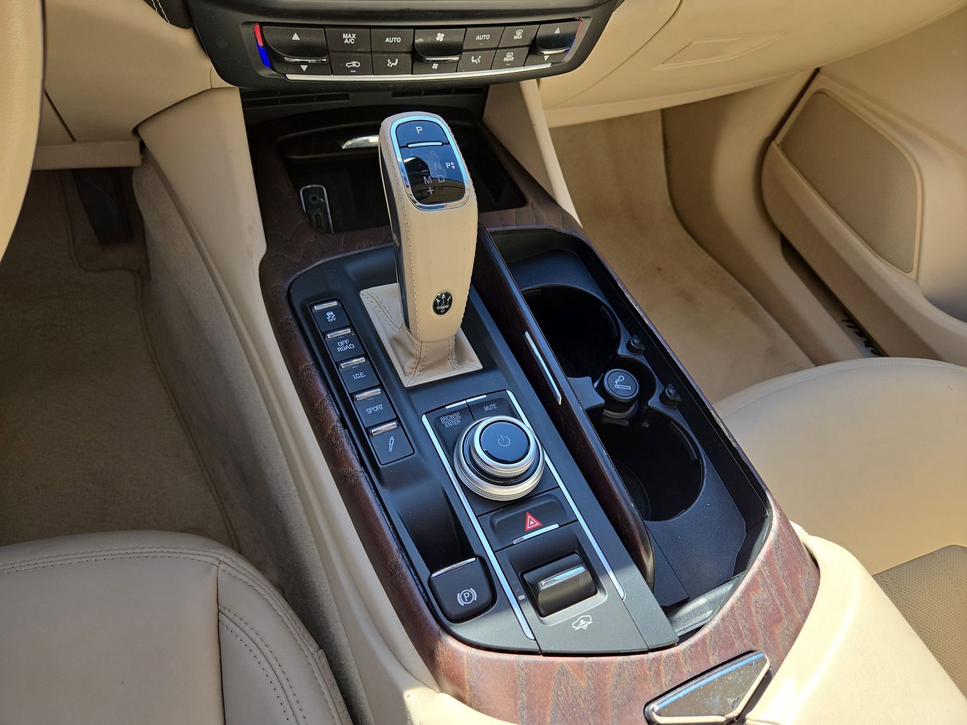 Used 2022 Maserati Levante GT AWD/4WD image 22