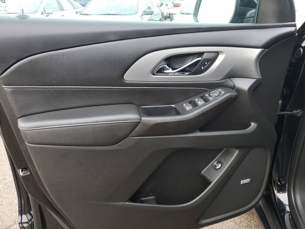 Used 2022 Chevrolet Traverse LT w/ LT Premium Package image 27