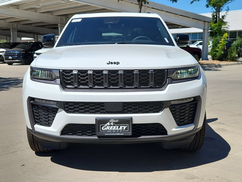 New 2026 Jeep Grand Cherokee Limited w/ Limited Altitude Package AWD/4WD image 5