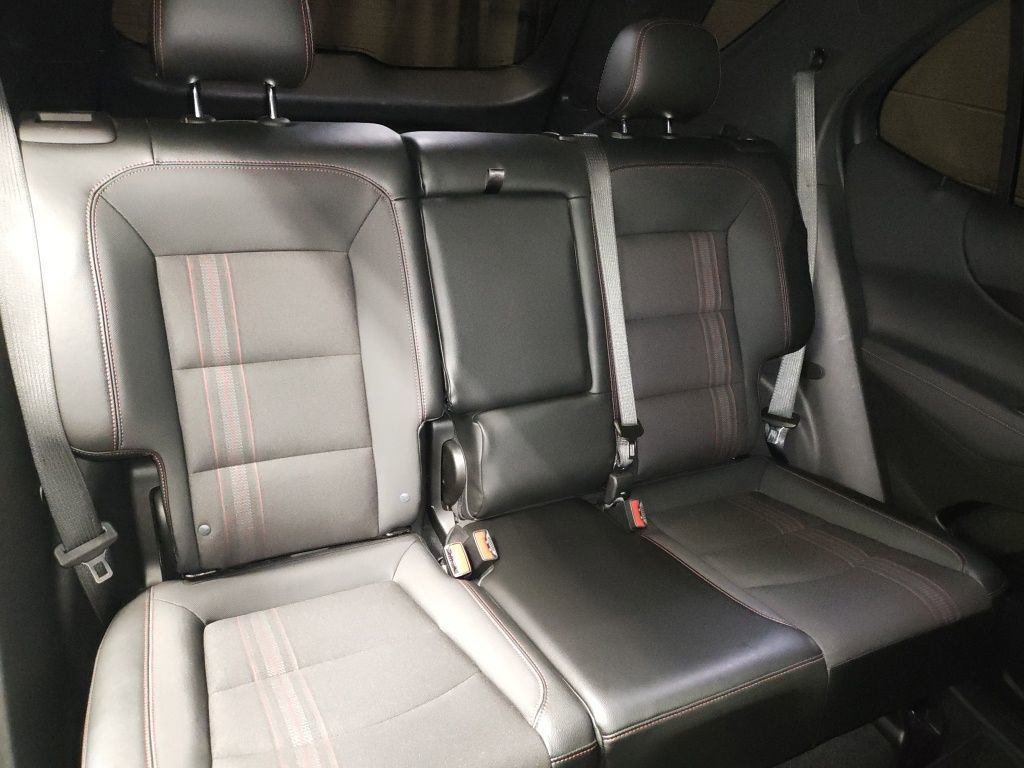 Used 2023 Chevrolet Equinox RS w/ LPO, Floor Liner Package image 11